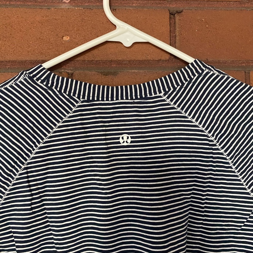 Striped Lululemon tee